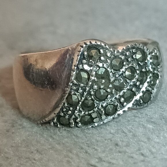 Silver Heart Ring - Picture 3 of 9